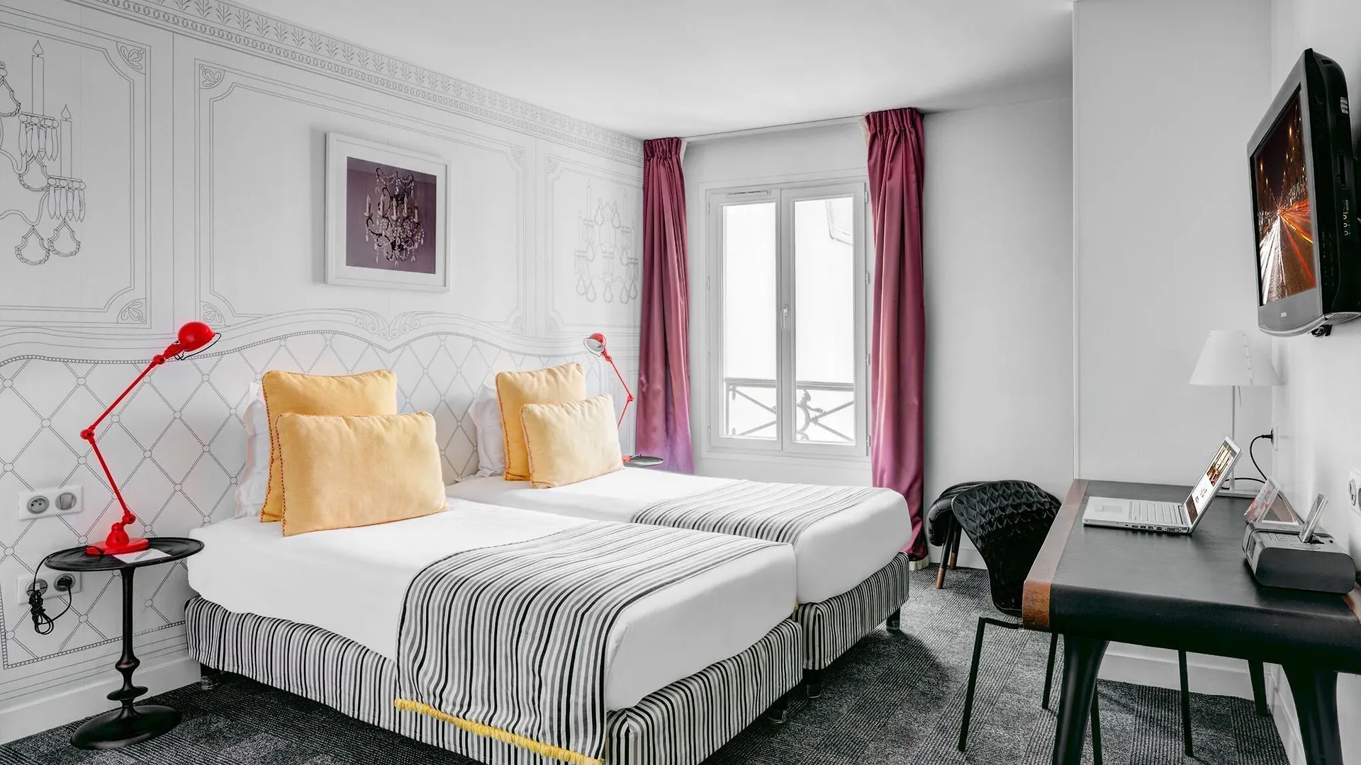 Joyce - Astotel 3*